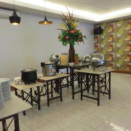 Insumo Palace Hotels & Resorts Kediri  Kültér fotó