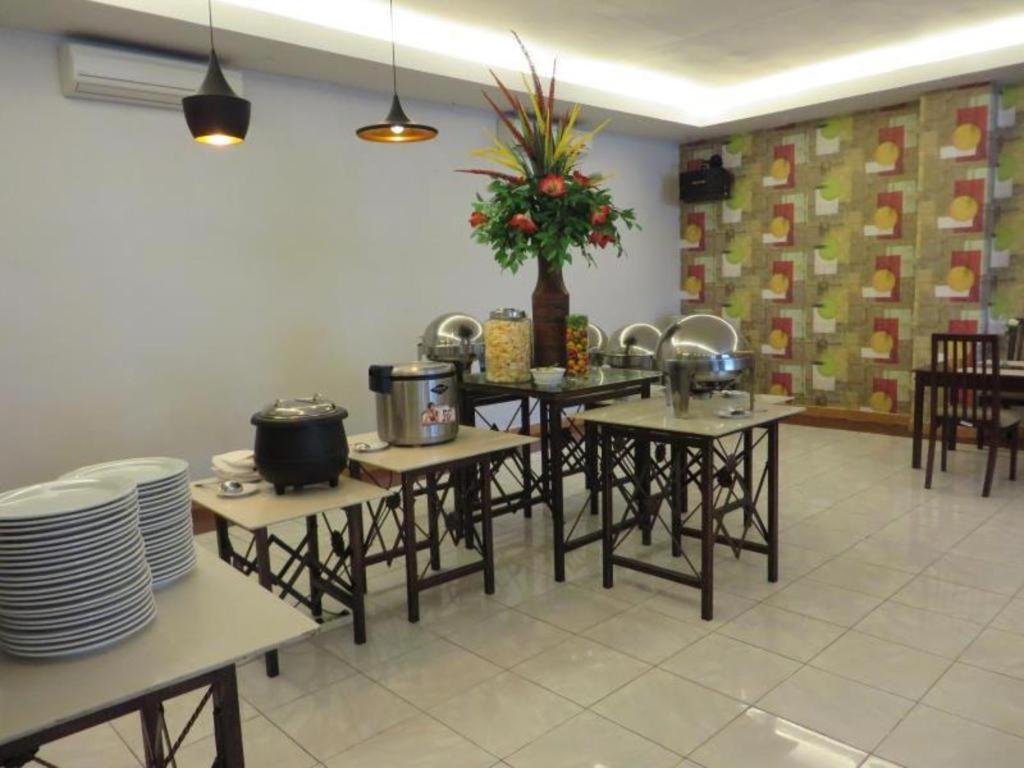Insumo Palace Hotels & Resorts Kediri  Kültér fotó