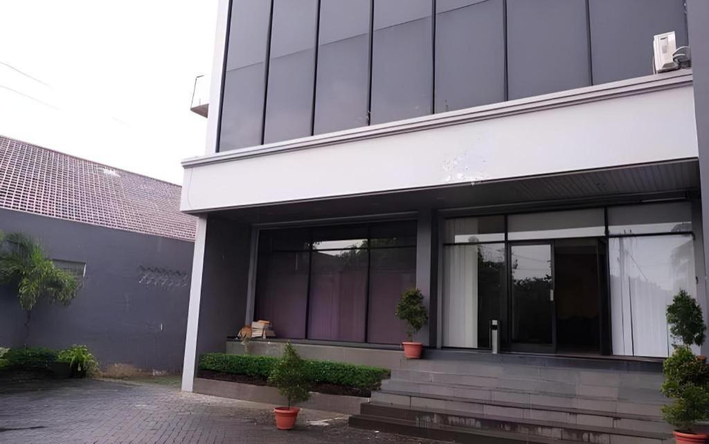 Insumo Palace Hotels & Resorts Kediri  Kültér fotó