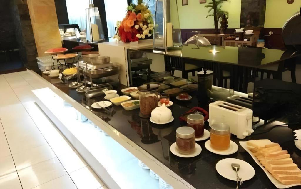 Insumo Palace Hotels & Resorts Kediri  Kültér fotó